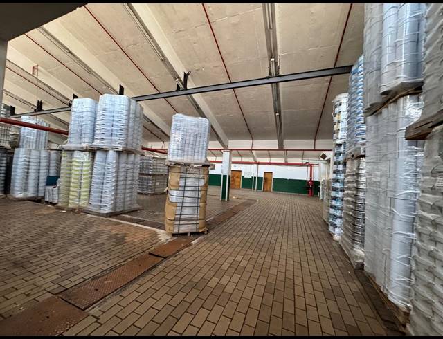 3,650M² WAREHOUSE TO LET IN LONGDALE